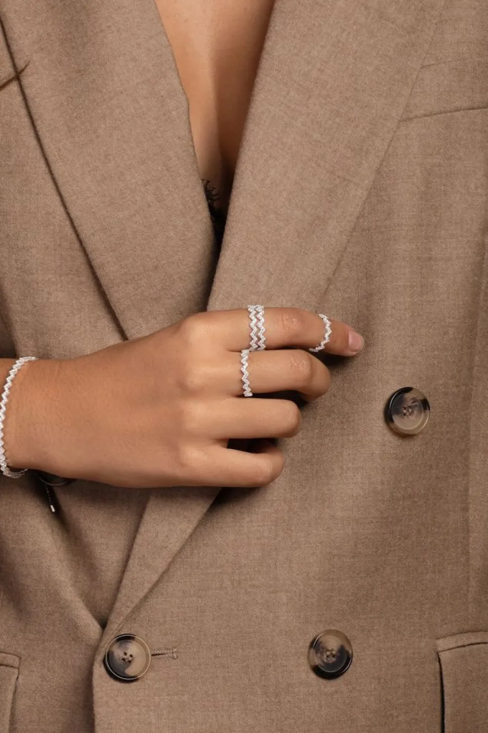 APM Monaco Up And Down Ring White- Rings